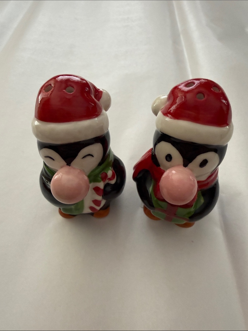 Cracker Barrel Red, Black and Green Penguin Salt & Pepper Shakers